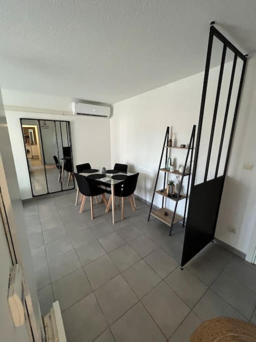 Joli Appt 45 M2 Avec Terrasse Lejlighed Lunel  Eksteriør billede